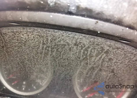 2011 BMW M3 z USA, uszkodzony, nr VIN WBSKG9C58BE645803